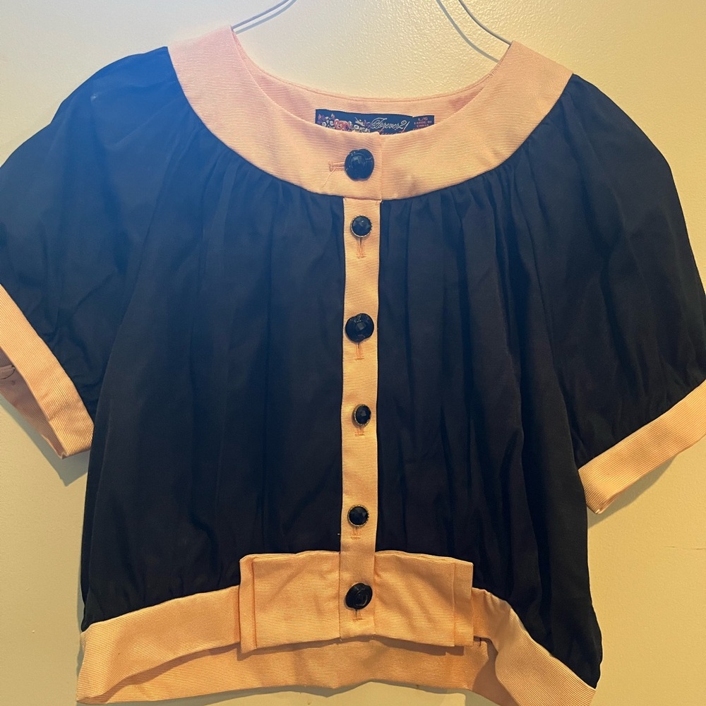 Forever 21 Twist Elegant Black and Peach Women's Top Size L